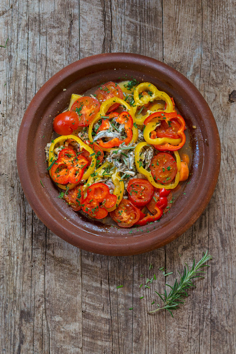 Tajine mit Sardinen auf Gemüse – Ali Baba Tajine